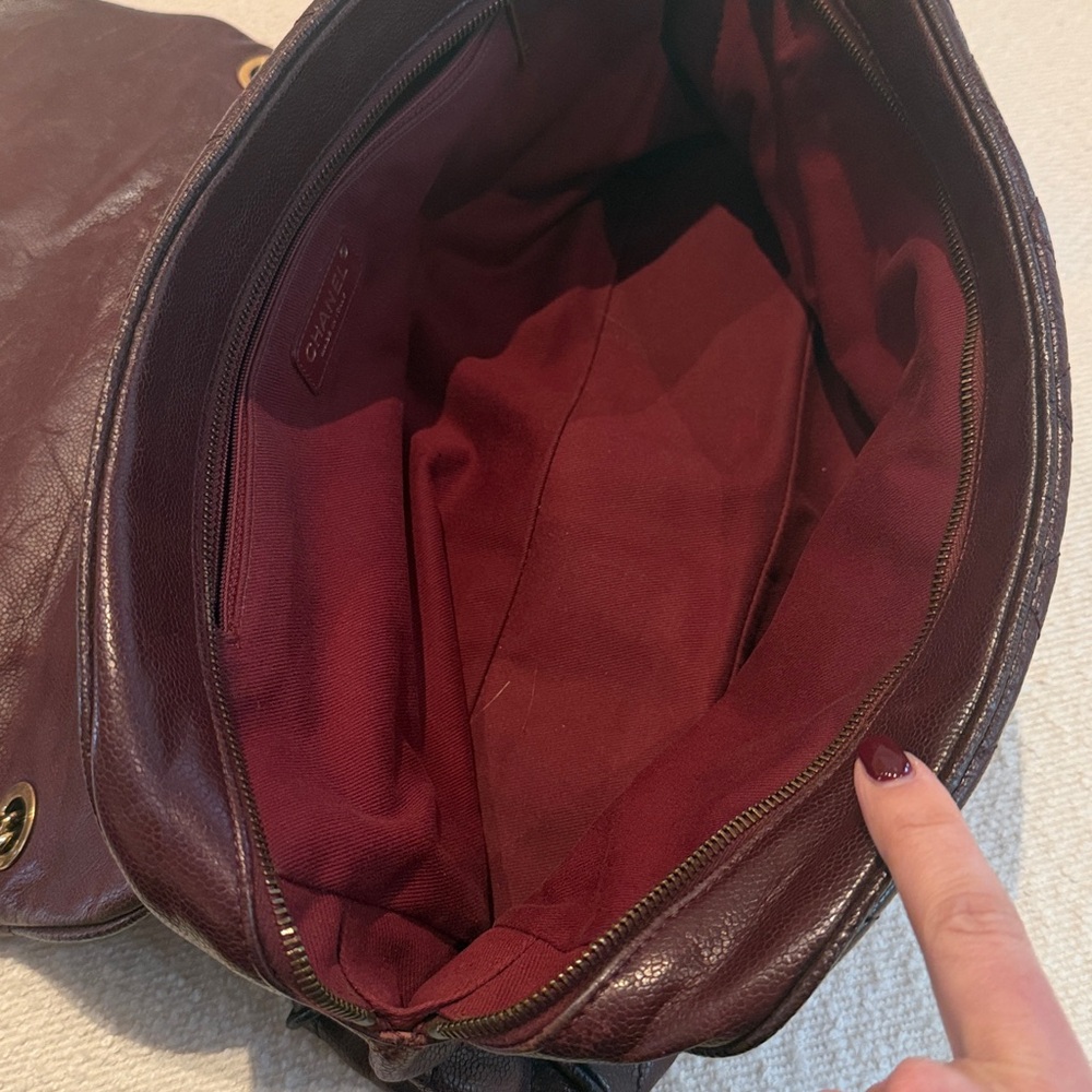 CHANEL
Burgundy Quilted Glazed Caviar Leather Large Shiva Flap Shoulder Bag - Picture 11 of 17